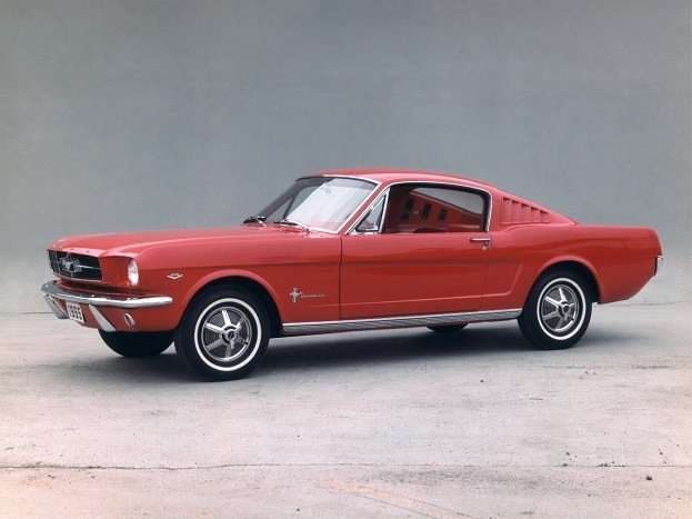 Pony Week: 1964.5 Ford Mustang vs. 1965 Ford Mustang
