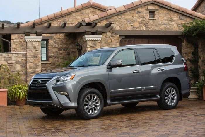 2018 Lexus GX 460 Luxury Review: Large space, off-road capability