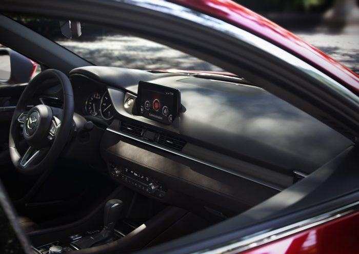 Der neue Mazda 6 wird auf der Los Angeles Auto Show vorgestellt