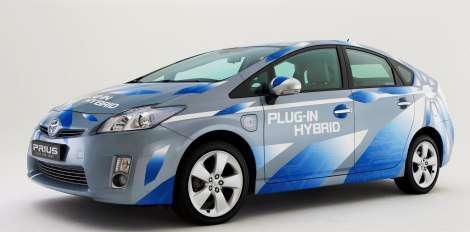 Toyota Prius plug-in hybrid car unveiled