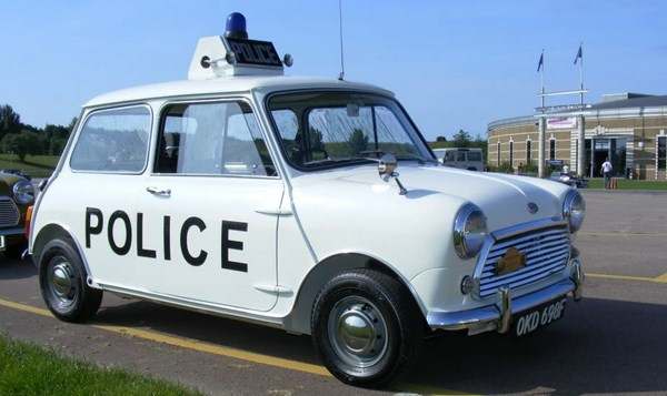 Dix voitures de police les plus cool - les voitures de police les plus cool peuvent rendre les escrocs jaloux 