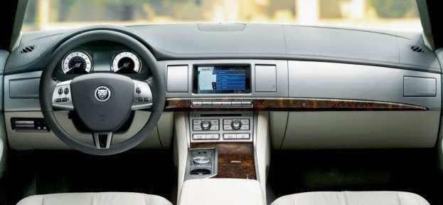 2010 Jaguar XF Premium Review 