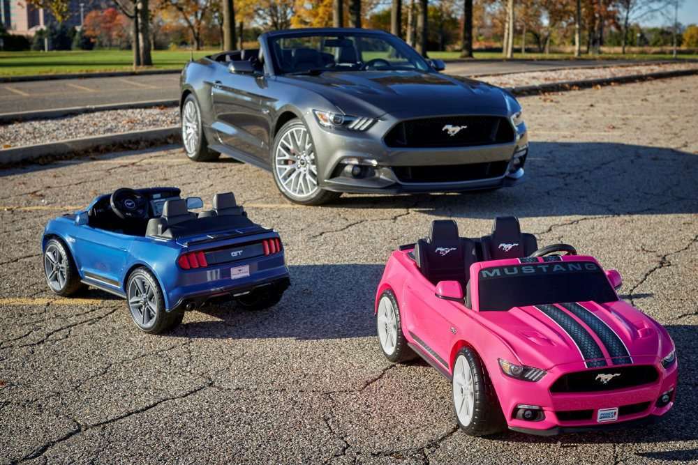 Power Wheels Mustang: small carriage