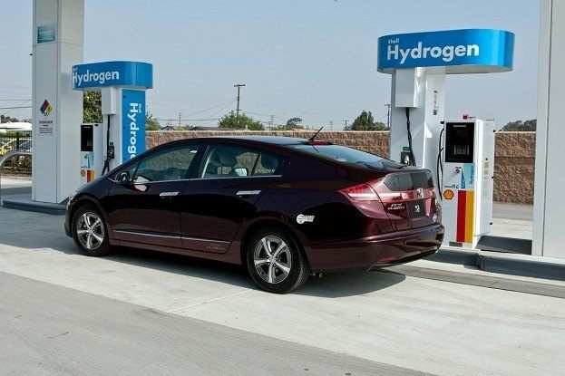 U.S. hydrogen refueling stations are slowly sprouting