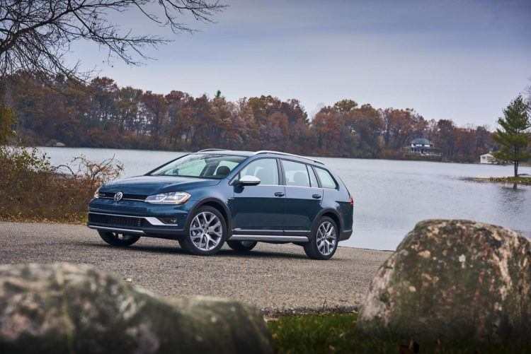 Production of Volkswagen Golf Alltrack and Golf SportWagen is about to end 