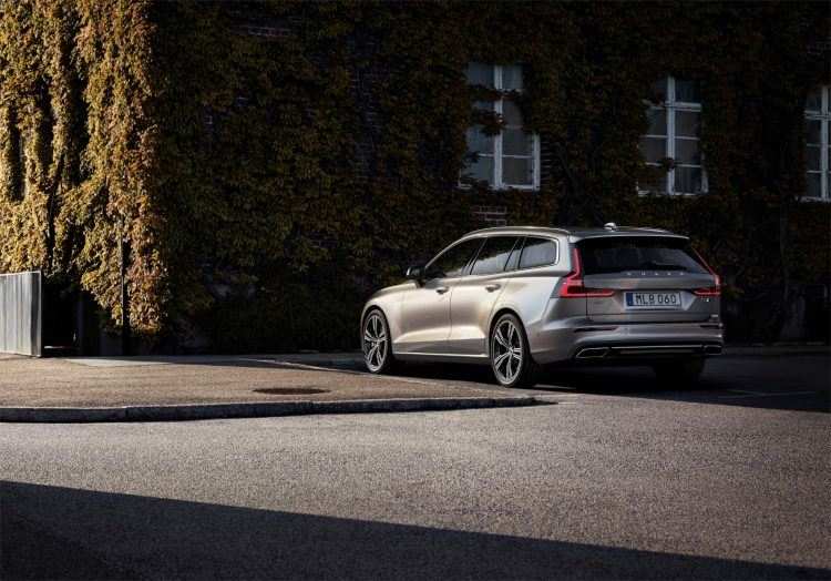 2019 Volvo V60 review: fast, versatile and safe 