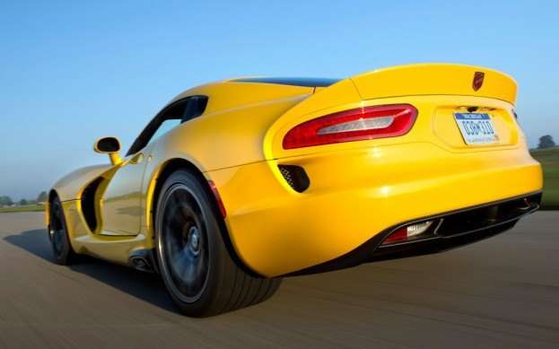 Battle of American Supercars: Viper and Werther