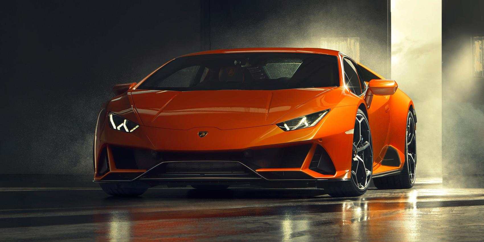 Lamborghini Huracán EVO: 1 second and 2 seconds