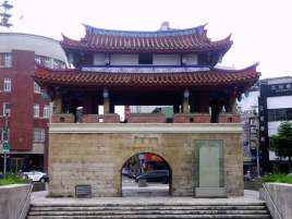 Zhuzheng City welcomes the door 