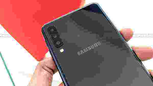 Samsung Galaxy A7 (2018) : le bon, le mauvais et le facteur X