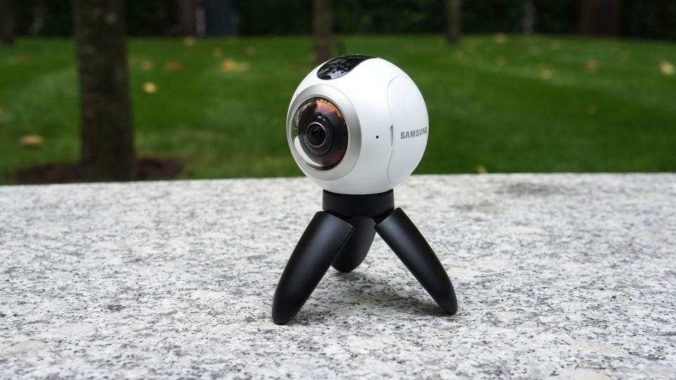 Avis Samsung Gear 360 : L&#39;ultime appareil photo à 360 degrés