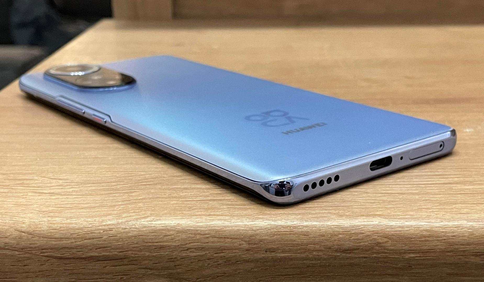 Huawei Nova 9 - test smartfona. Czy przynosi coś nowego?