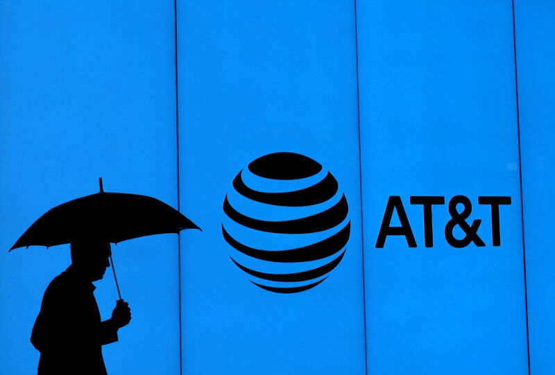 A AT&T permitirá que os clientes de dados ilimitados paguem mais para evitar a pista lenta
