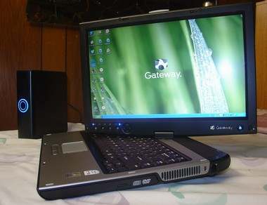 Gateway M285 Convertible Tablet PC Review (pics, specs)