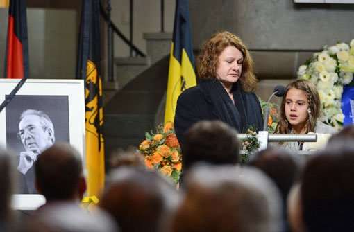 Enkelin Sarah rührt Trauergemeinde in der Stuttgarter Stiftskirche zu Tränen