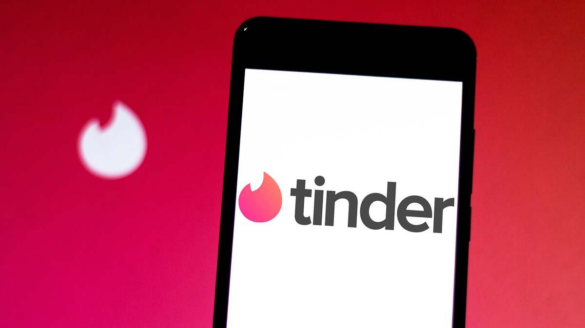 Tinder Used to Expose Queer Travelers to Danger-Now It's Trying to Stop 