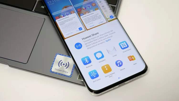 Huawei Share, noua funcție care îți pune întregul telefon pe desktop-ul computerului 