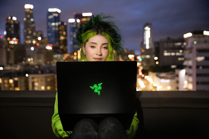 Razer Blade 14 е оборудван с високоскоростен процесор AMD 5900HX