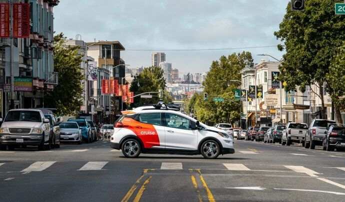 Microsoft mise gros sur la conduite autonome avec GM 