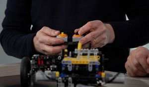 Renault, les crabots et les Lego