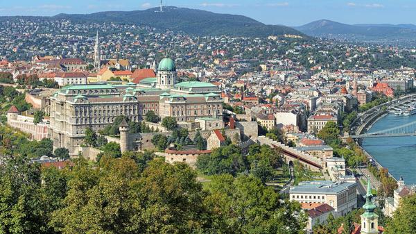 Buda Castle District 