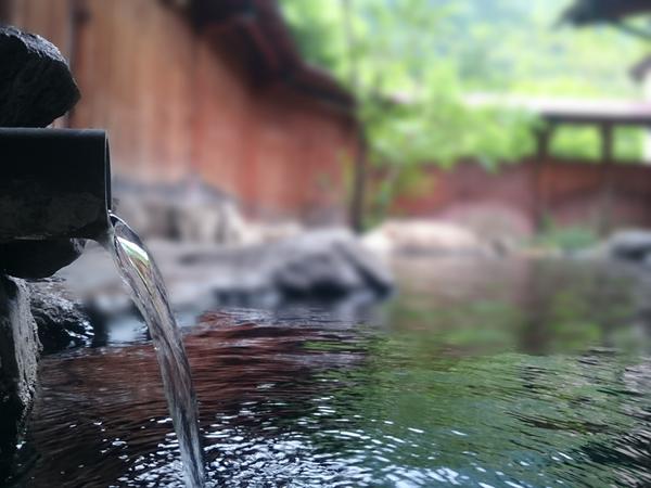 Lingyuan hot water soup hot spring 