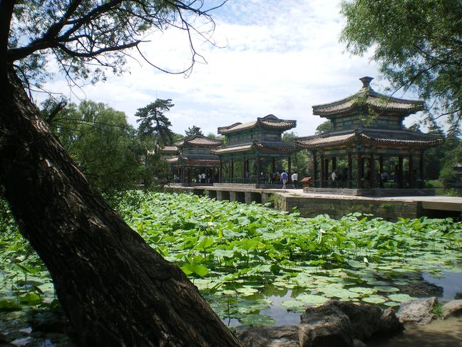 Chengde County First Middle School