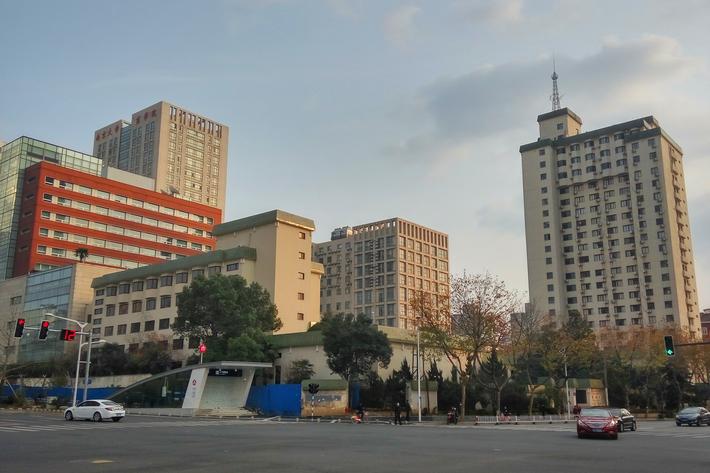 Nanjing University Economic Transformation and Development Research Center 