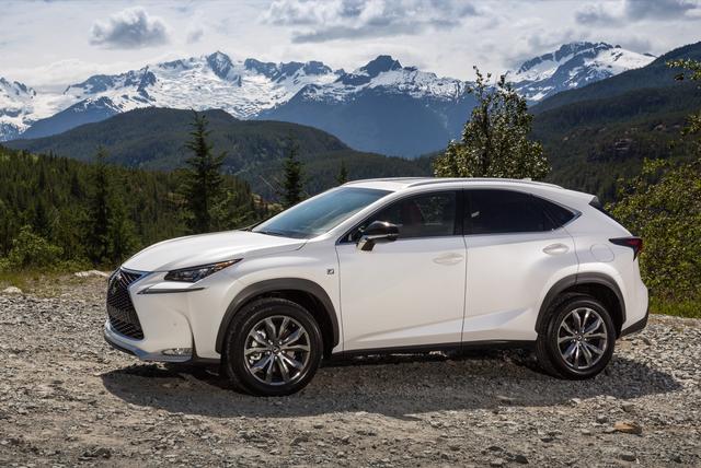 2016 Lexus NX 300h review 