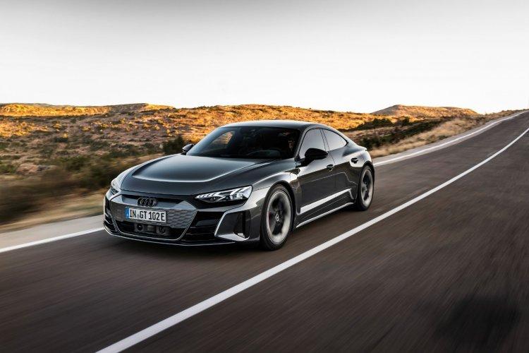 2022 Audi e-tron GT and RS e-tron GT: Ingolstadt’s electric grand tourer is amazing
