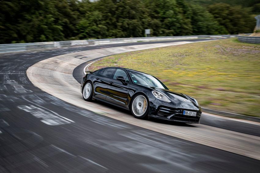Porsche Panamera achieves personal best on the Nürburgring North Circuit 