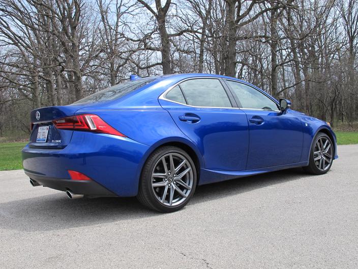 2016 Lexus IS 200t F sports review