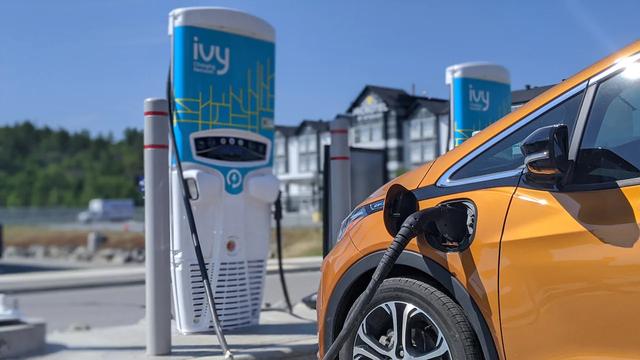 Ivy Charging Network cooperates with the Ontario municipal government to build a level 2 charger