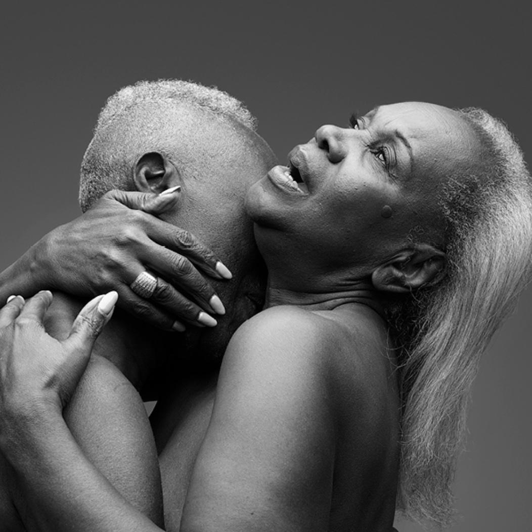 Fotokampagne hebt die Sexualität älterer Menschen hervor 