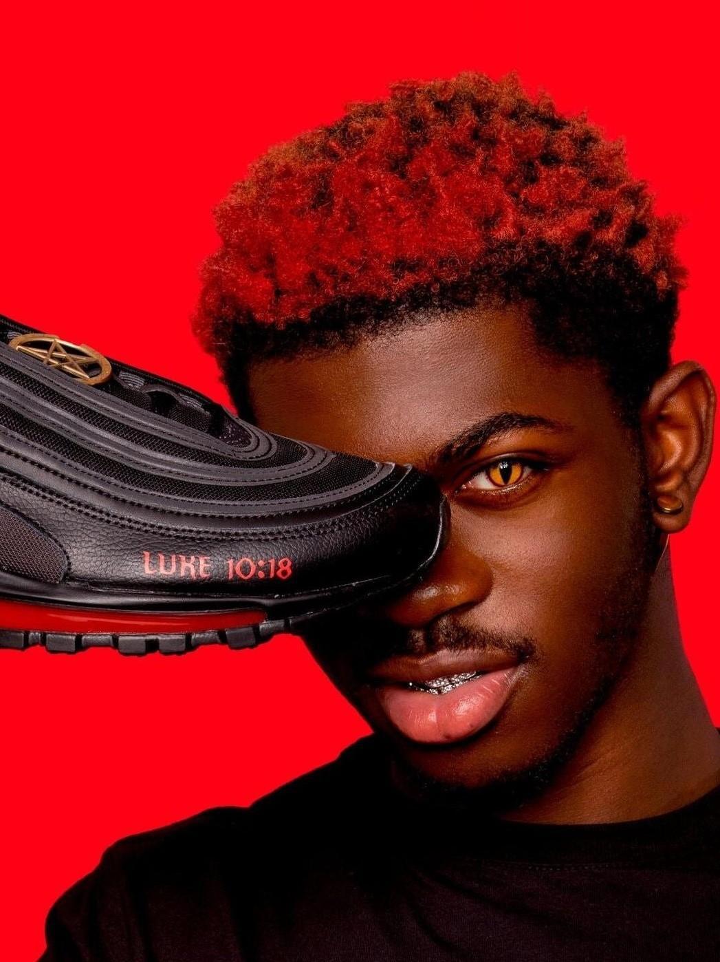 Menschenblut im Schuh – Die 1000-Dollar-Sneakers aus der Hölle