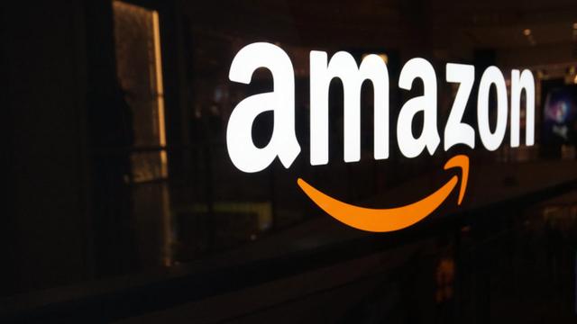 Should you buy Amazon shares after the start of eight streaming services in India?