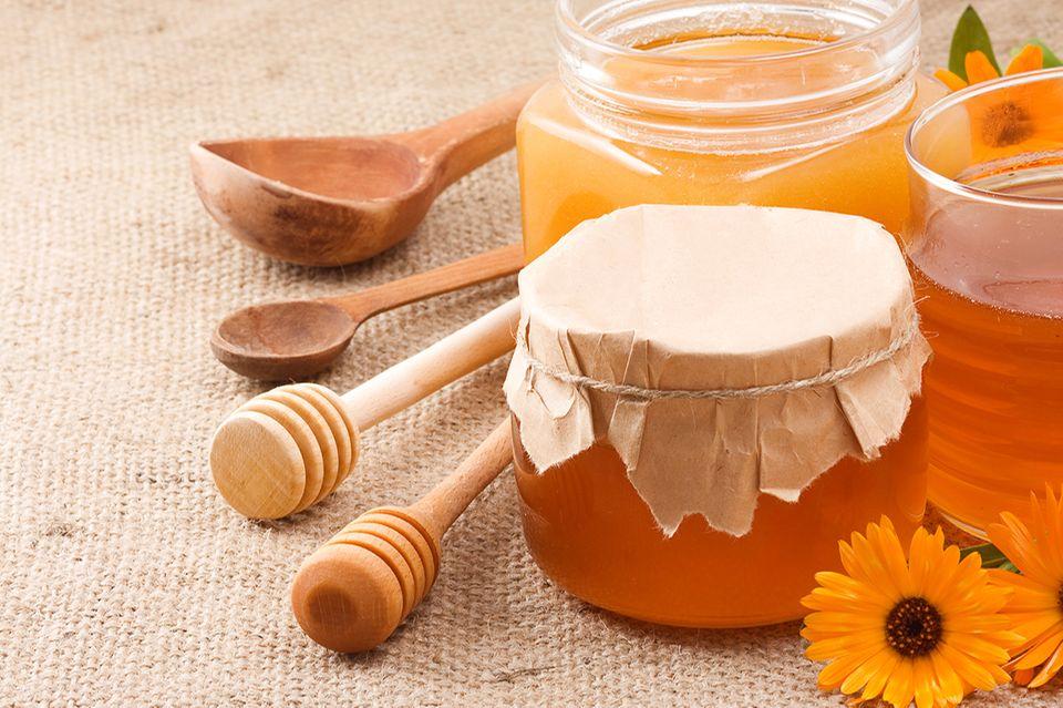 Halsschmerzen: Wie bereiten Sie Ihr Heilmittel mit Honig zu?
