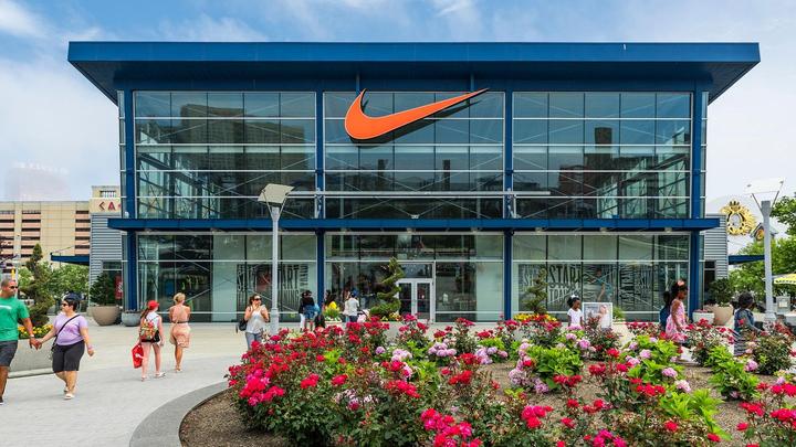Nike: Ann Herbert deja su puesto por el negocio de las zapatillas de deporte de su hijo