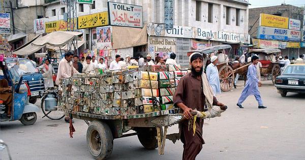 In Pakistans florierendem Schwarzmarkt für Dildos, Buttplugs 