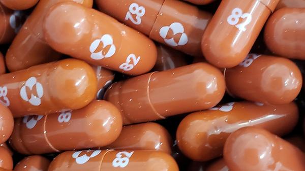 Großbritannien ist der erste, der die Anti-COVID-Pille von Merck zugelassen hat