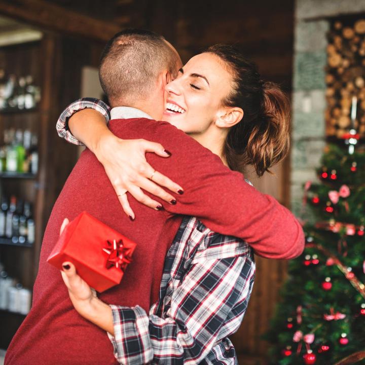 10 heiße Geschenkideen für Paare, die dieses Weihnachten einkaufen können