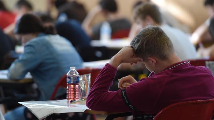 plus de 535 000 lycéens de première ont planché sur les épreuves anticipées de français 