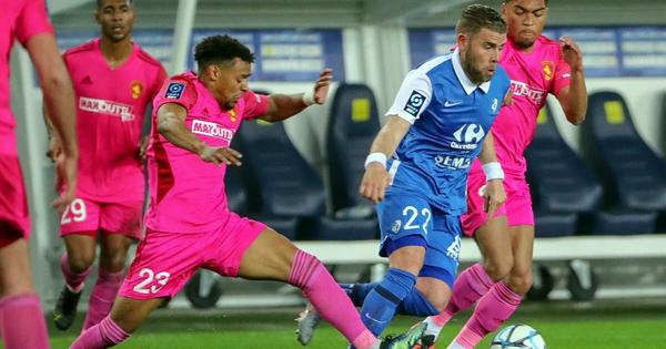 Ligue 2 : le rêve est passé pour le Paris FC, battu en barrage à Grenoble 