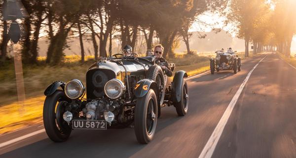 L'entrée dans la voiture zéro : le premier souffleur Bentley en 90 ans et la première série de continuation d'avant-guerre au monde 