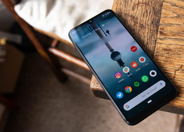 «Сяомисты» требуют от компании обновить один из самых спорных смартфонов производителя до Android 10 