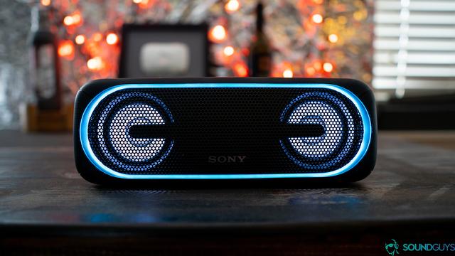 Sony SRS-XB40 review: Blinded by the lights, filthy urban bass delights