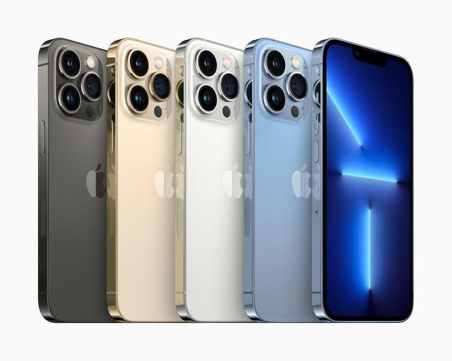 Apple пообещала устранить проблему разблокировки iPhone 13 с часов