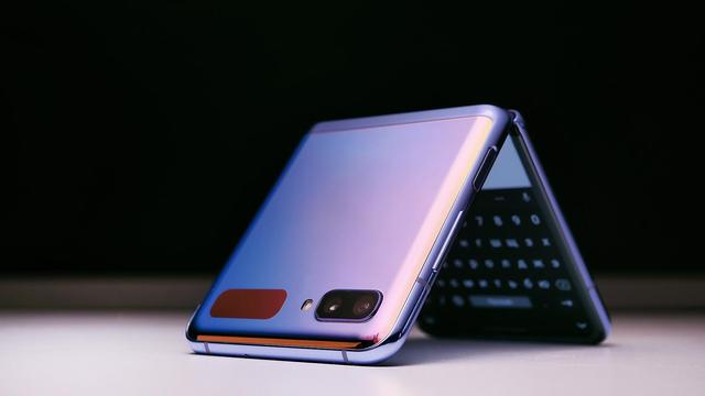 Смартфон, который всегда с тобой: обзор Samsung Galaxy Z Flip