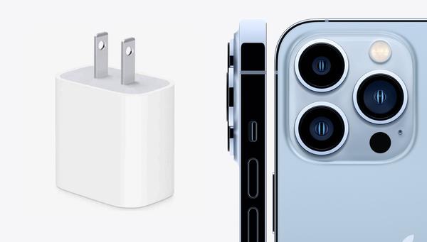 «Apple не включает зарядное устройство в комплект iPhone, чтобы продавать его отдельно и зарабатывать больше денег». Против компании подан большой групповой иск