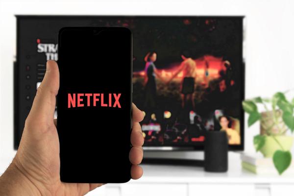  Netflix starts the free subscription on phones.  But only in one country so far